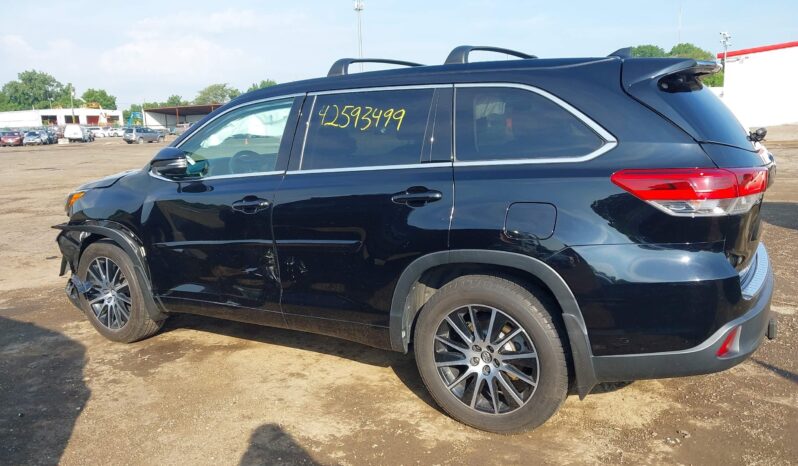 
								Toyota Highlander full									