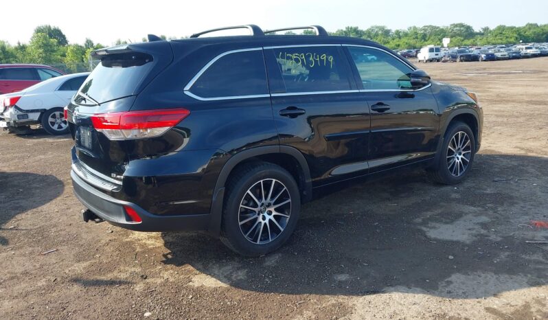 
								Toyota Highlander full									