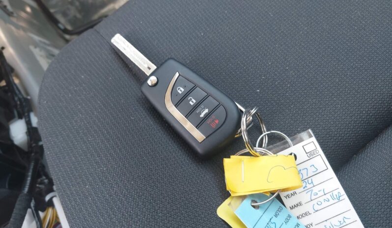 
								Toyota Corolla full									