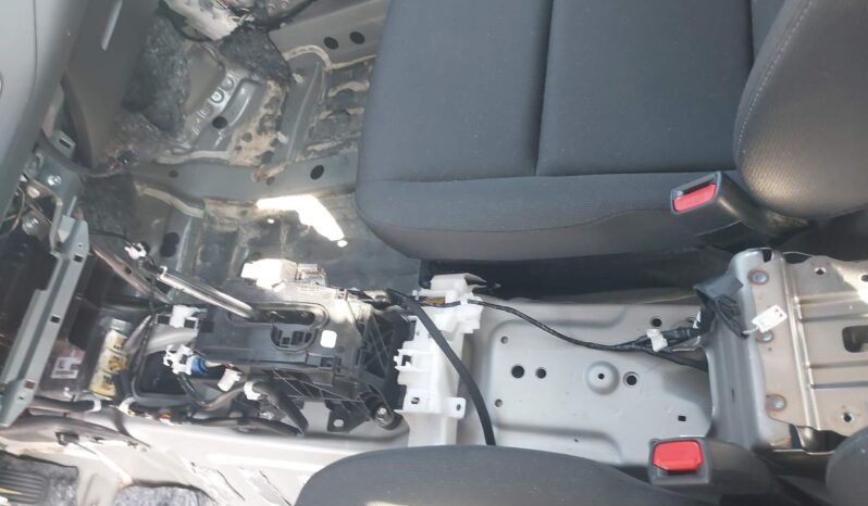 
								Toyota Corolla full									