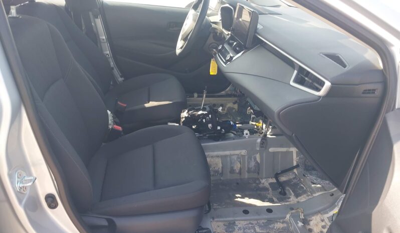 
								Toyota Corolla full									