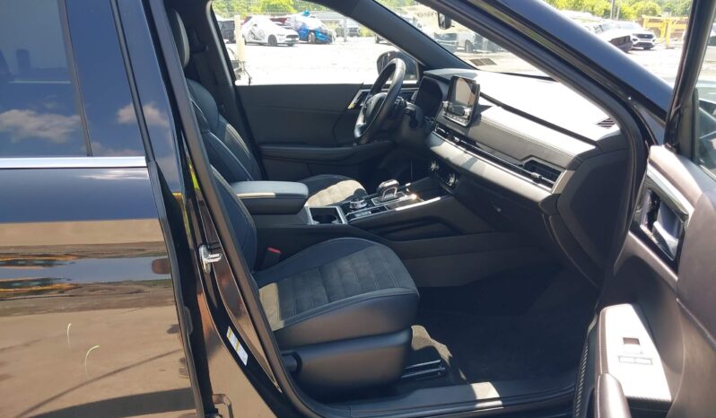 
								MITSUBISHI OUTLANDER full									