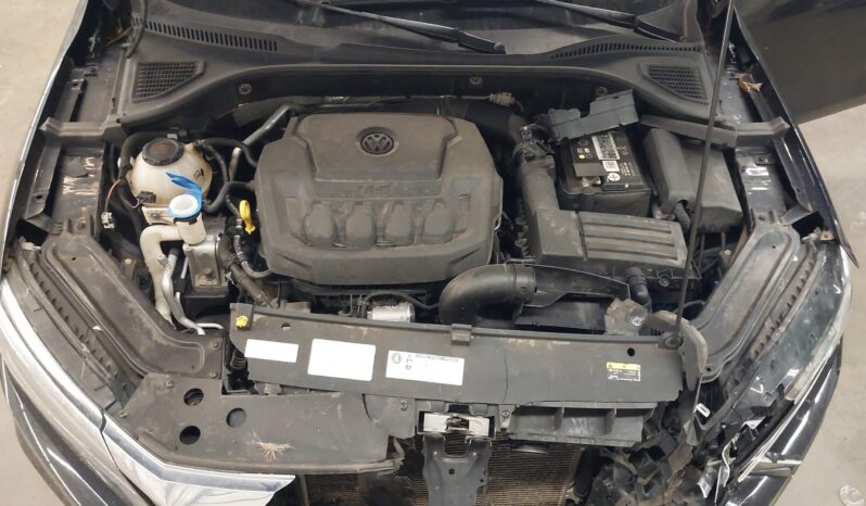 
								VOLKSWAGEN PASSAT full									