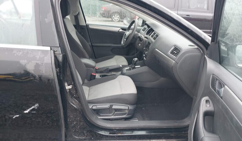 
								VOLKSWAGEN JETTA full									
