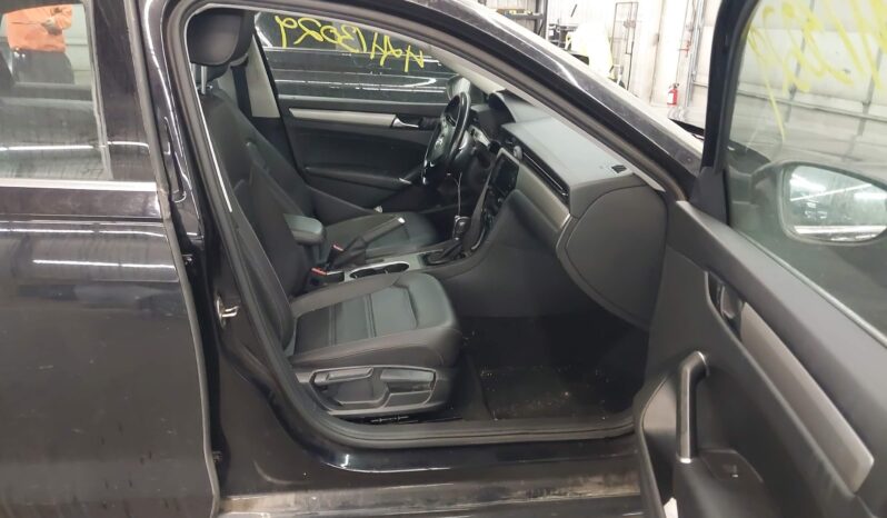
								VOLKSWAGEN PASSAT full									
