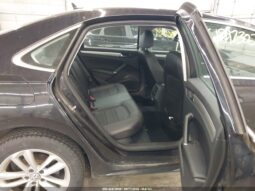 
										VOLKSWAGEN PASSAT full									