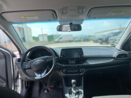
										Hyundai Elantra Gt full									