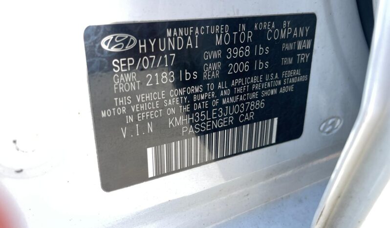 
								Hyundai Elantra Gt full									