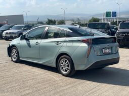 
										Toyota Prius full									