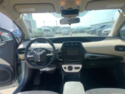 
										Toyota Prius full									