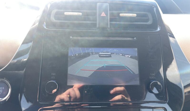
								Toyota Prius full									