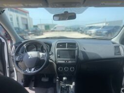 
										Mitsubishi Outlander Sport full									