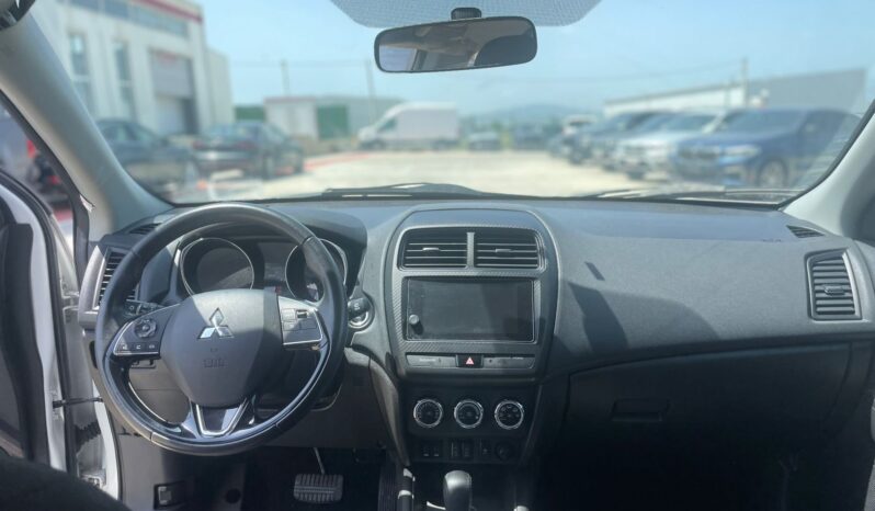
								Mitsubishi Outlander Sport full									