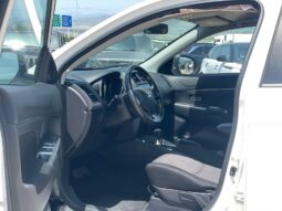 
										Mitsubishi Outlander Sport full									