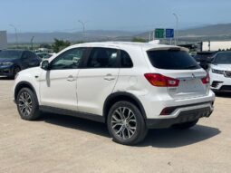 
										Mitsubishi Outlander Sport full									