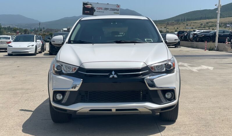 
								Mitsubishi Outlander Sport full									