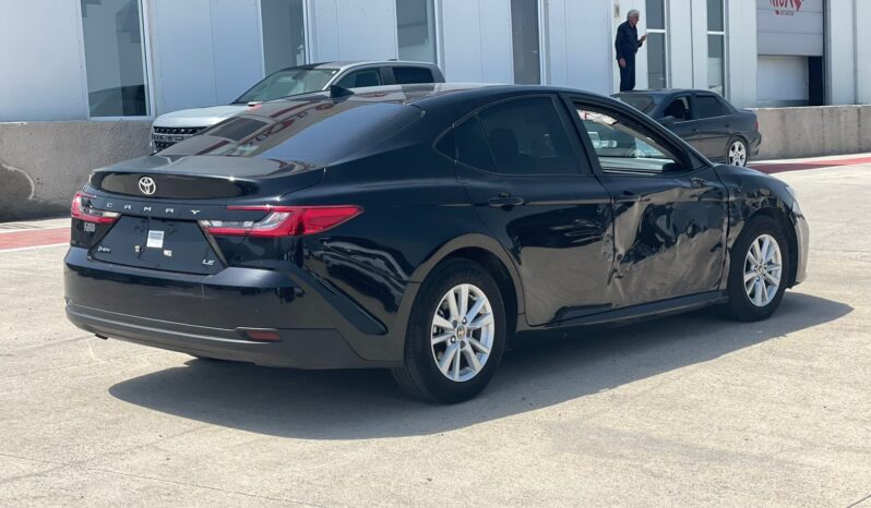 
								Toyota Camry full									