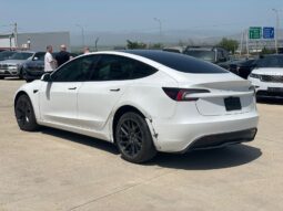 
										Tesla model 3 full									