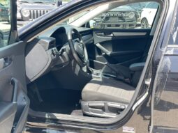 
										Volkswagen Passat full									