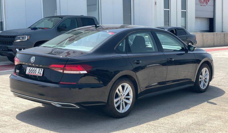 
								Volkswagen Passat full									