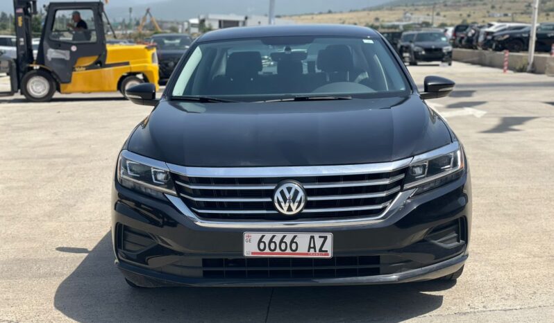 
								Volkswagen Passat full									