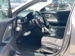 
										Kia Niro full									