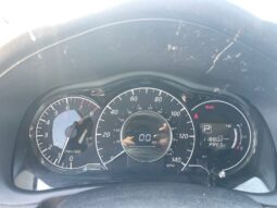 
										Nissan Versa full									