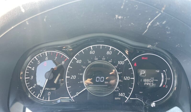 
								Nissan Versa full									