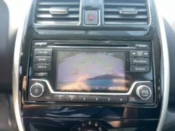 
										Nissan Versa full									