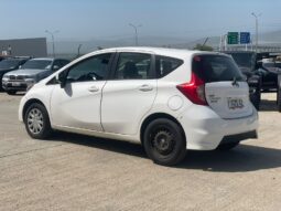 
										Nissan Versa full									