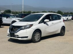 
										Nissan Versa full									