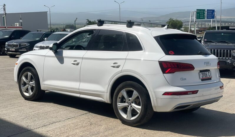 
								Audi Q5 full									