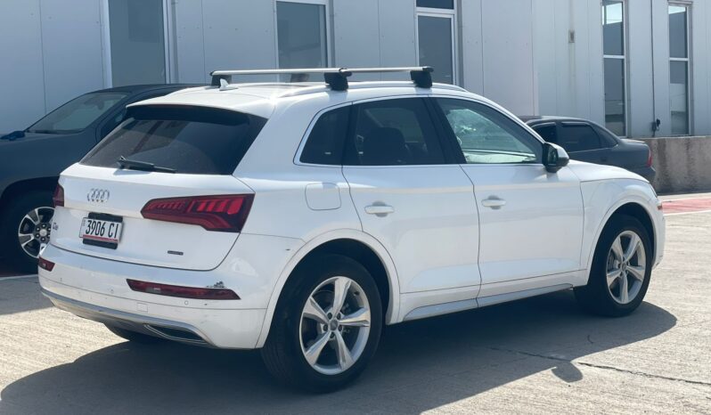 
								Audi Q5 full									