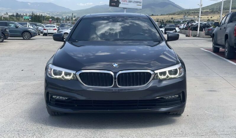 
								BMW 540i full									