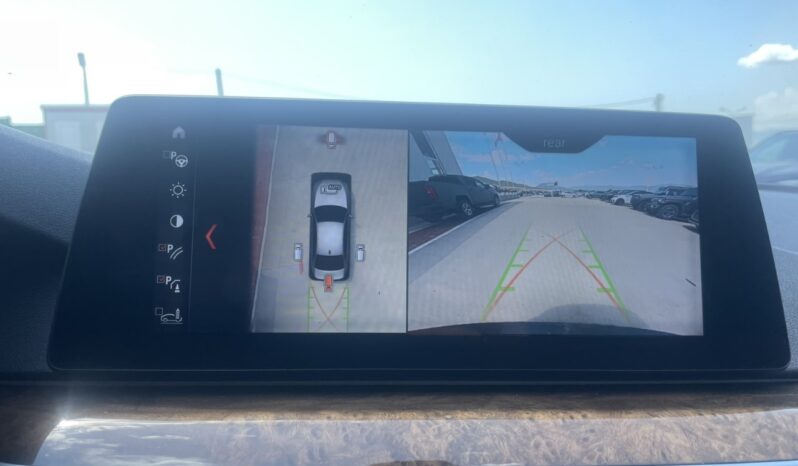
								BMW 540i full									