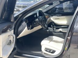 
										BMW 540i full									