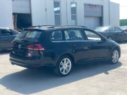 
										Volkswagen Golf full									