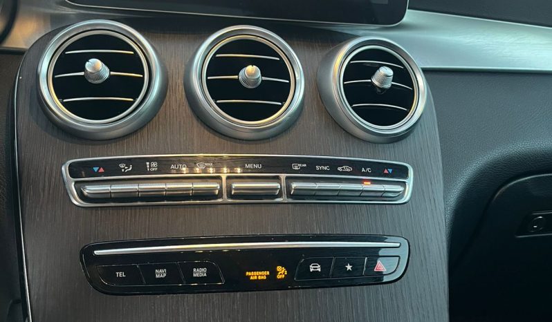 
								Mercedes-Benz GLC 300 full									