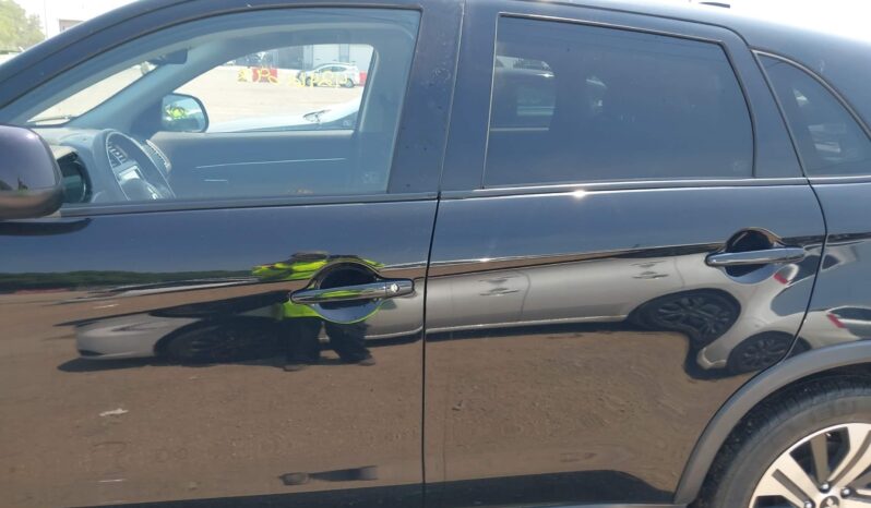 
								MITSUBISHI OUTLANDER full									