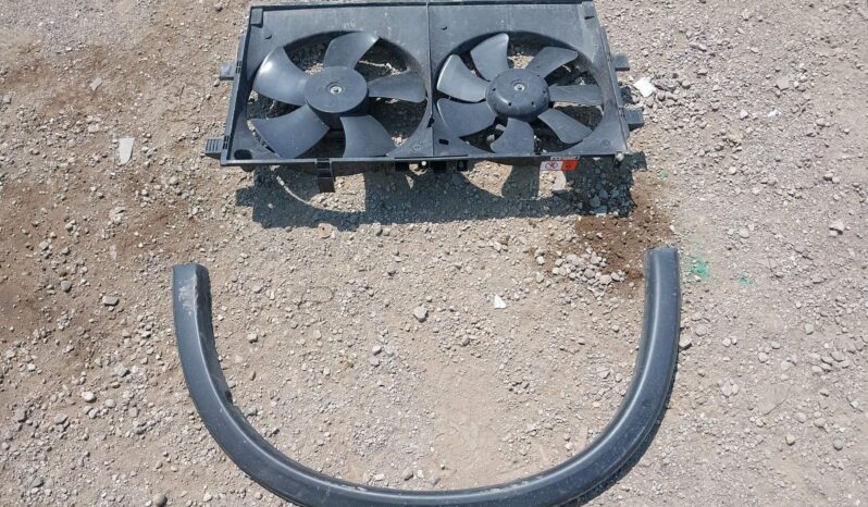 
								MITSUBISHI OUTLANDER full									