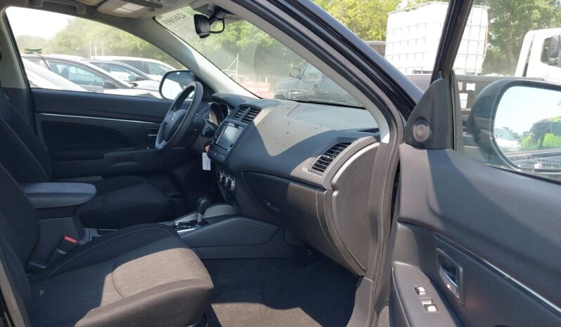 
								MITSUBISHI OUTLANDER full									