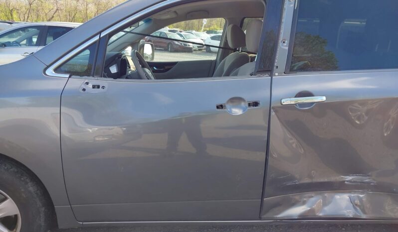 
								Nissan Quest full									