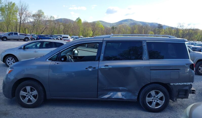 
								Nissan Quest full									