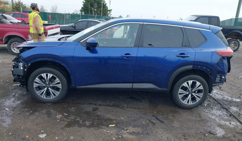 
								2023 Nissan Rogue full									