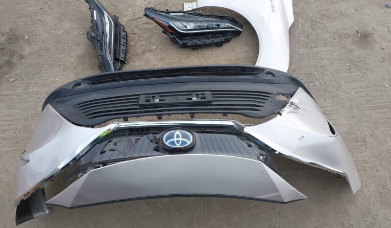 
								Toyota Venza full									
