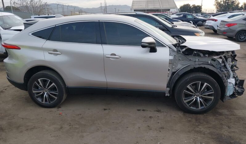 
								Toyota Venza full									