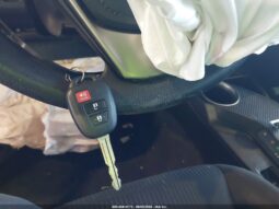 
										Toyota RAV4 Xle full									