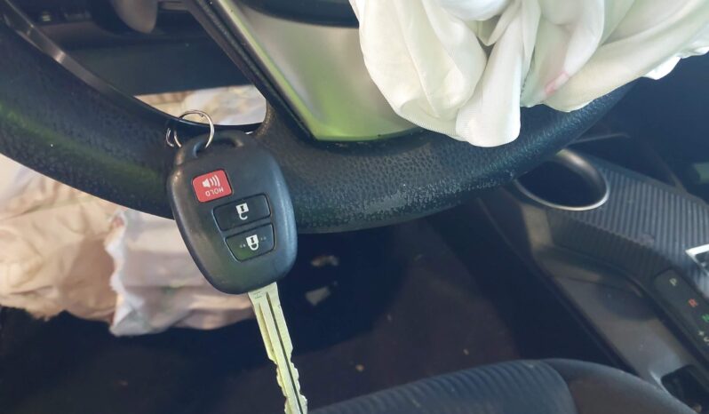 
								Toyota RAV4 Xle full									