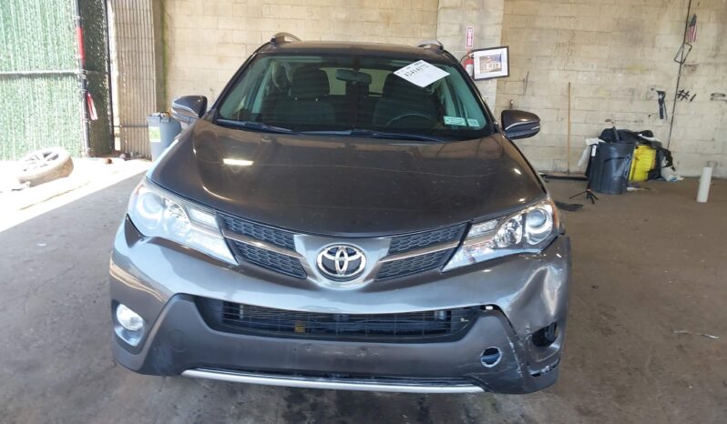 
								Toyota RAV4 Xle full									