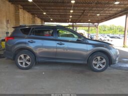 
										Toyota RAV4 Xle full									